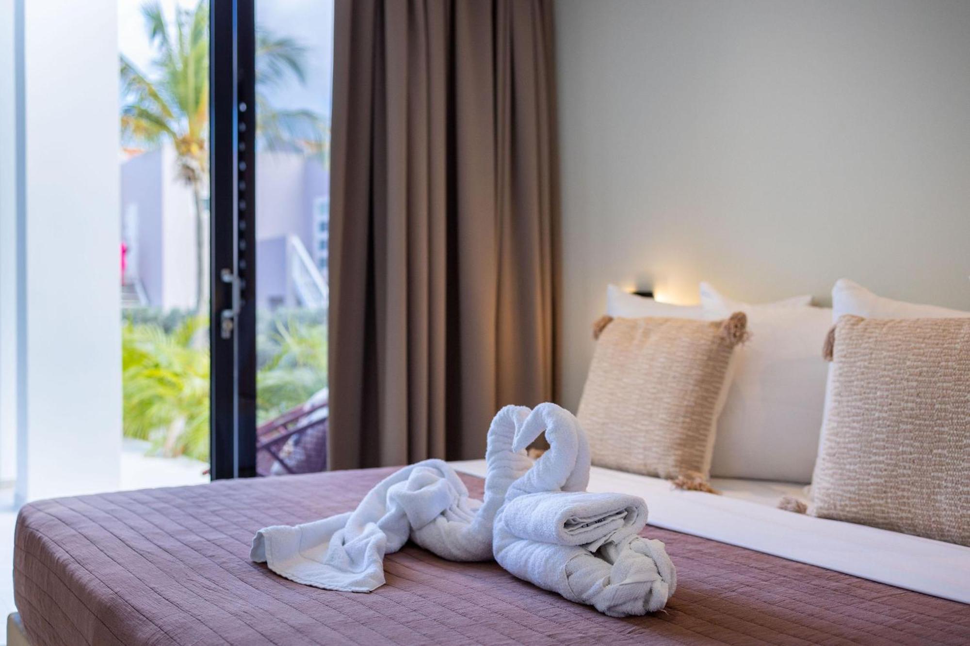 Coral Estate Luxury Resort Willibrordus Ngoại thất bức ảnh